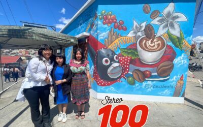 Estudiantes de la escuela regional de arte Humberto Garavito, realizan mural.