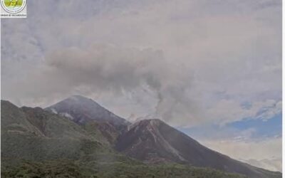 Volcán Santiaguito reporta de dos a tres explosiones por hora
