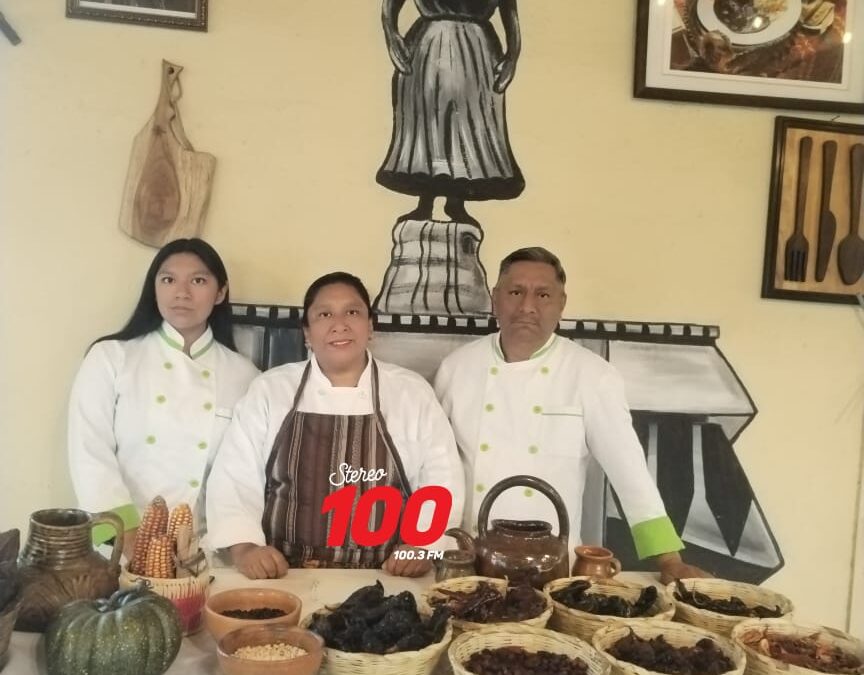 Chef quetzalteca recibe galardón «Tenedor de Oro» en Bolivia