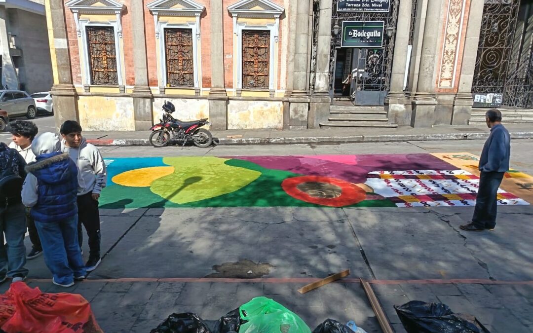 Alfombras por el traslado de la Virgen del Rosario