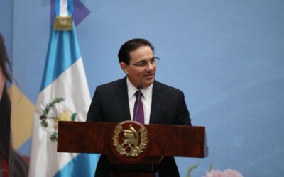 Ministro de Gobernación presenta a nuevos viceministros y anuncia coordinación con el FBI