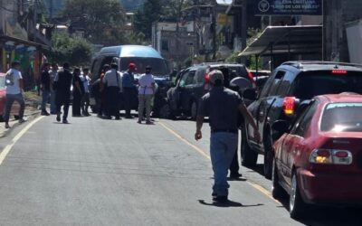 Accidente en la salida de Almolonga provoca restricción vehicular