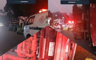 Camión repartidor vuelca en ruta a San Marcos; piloto resulta con crisis nerviosa