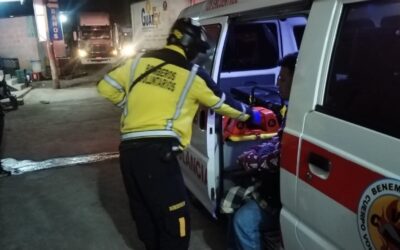 Colisión entre camión y plataforma en Sololá