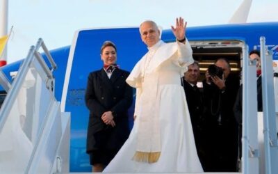 Lío con el avión papal.