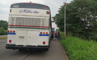 Detienen autobús con migrantes en Colomba Costa Cuca