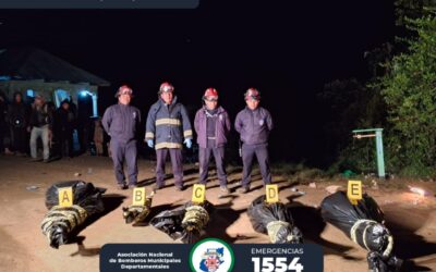 Cinco personas mueren en accidente de tránsito en San Juan Chamelco, Alta Verapaz