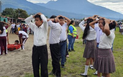 Desarrollan simulacro en comunidades cercanas al volcán Santiaguito