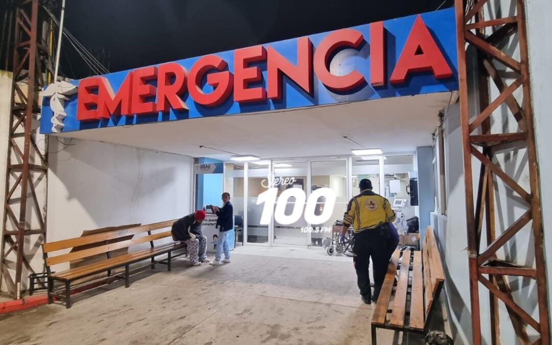 ¿Cuál es el estado de hombre baleado en el ingreso a cárcel en Quetzaltenango?