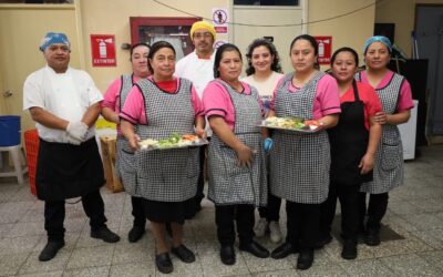 Hospital Regional de Occidente comparte fiambre tradicional con pacientes por el Día de Todos los Santos.