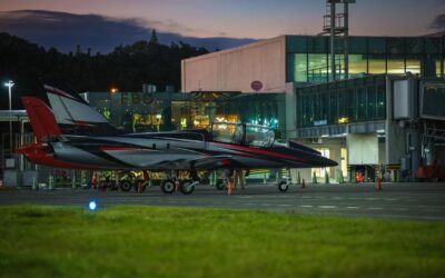 Aero L-39 Albatros: la visita especial que sorprendió esta tarde en el Aeropuerto La Aurora