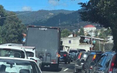 Retención de agentes de la Policía Nacional Civil y del Ejército de Guatemala en conflicto en Nahualá.