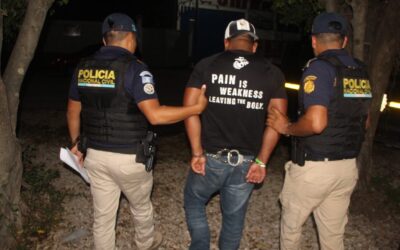 Capturado por dañar el Templo II en Tikal.