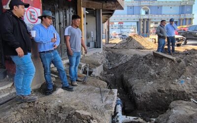 EMAX informa de los trabajos de interconexión de tubería para agua potable en la zona 5 de Xela.