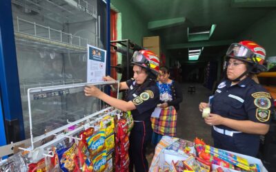 Bomberos de Olintepeque inician campaña de prevención en comercios que venden pirotecnia