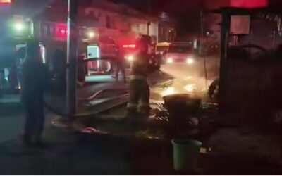 Bomberos Voluntarios sofocan incendio en la zona 11 de Quetzaltenango