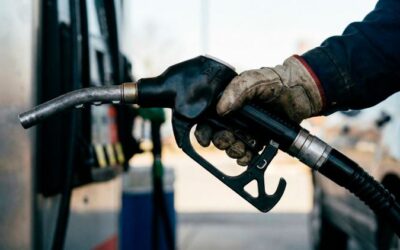 Bajan precios de combustibles y gas propano en Guatemala