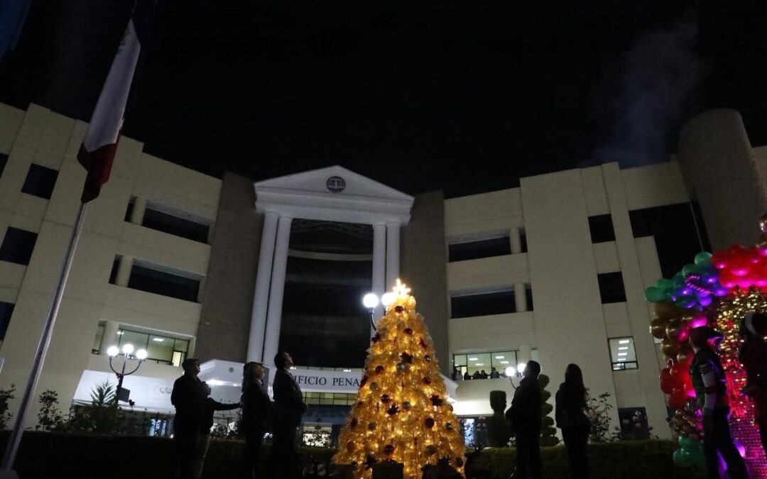 Organismo Judicial celebra encendido del Árbol Navideño en Quetzaltenango