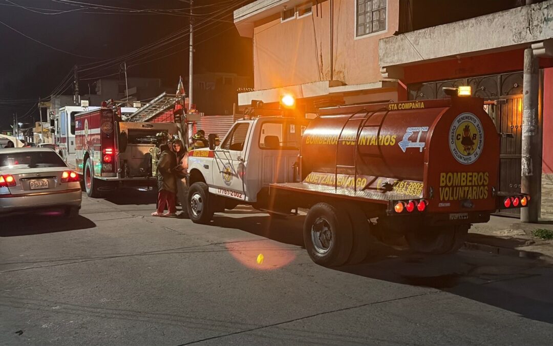 Incendio estructural en zona 1 de Xela