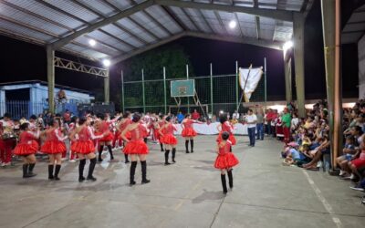 Aldea Boxomá da la bienvenida a la Navidad con encendido de luces y celebración comunitaria