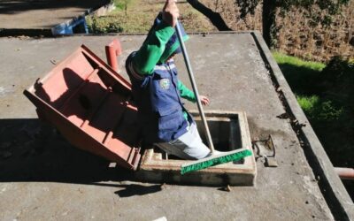 EMAX realiza mantenimiento preventivo en depósito de agua del cantón Chichiguitán