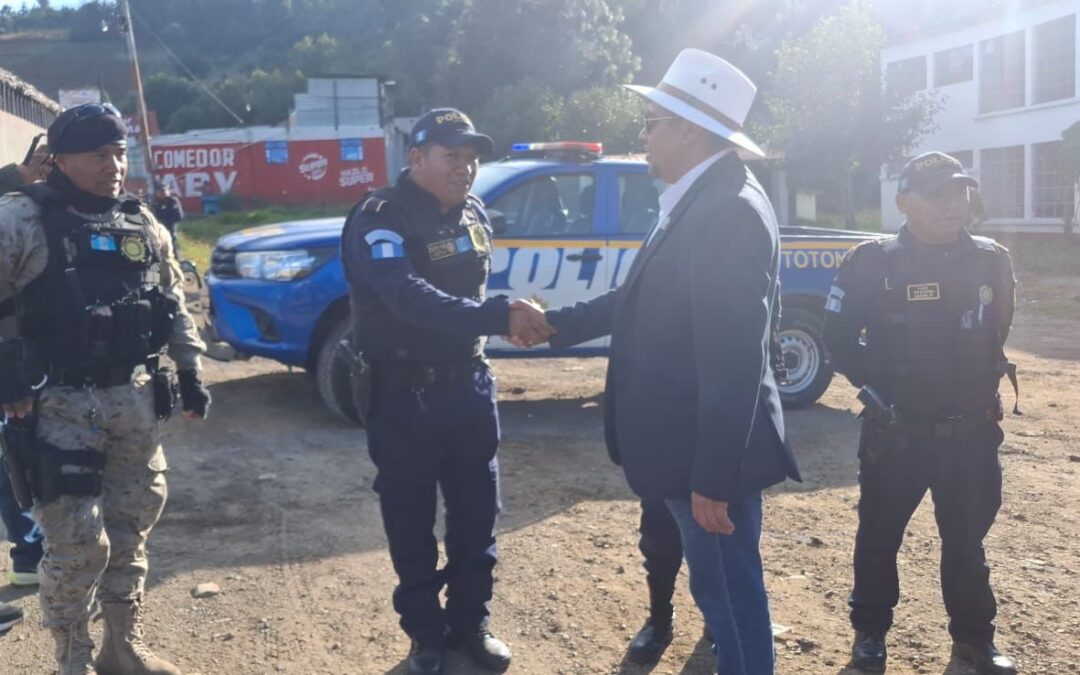 Gobernación de Totonicapán y PNC refuerzan seguridad en la Ruta Interamericana