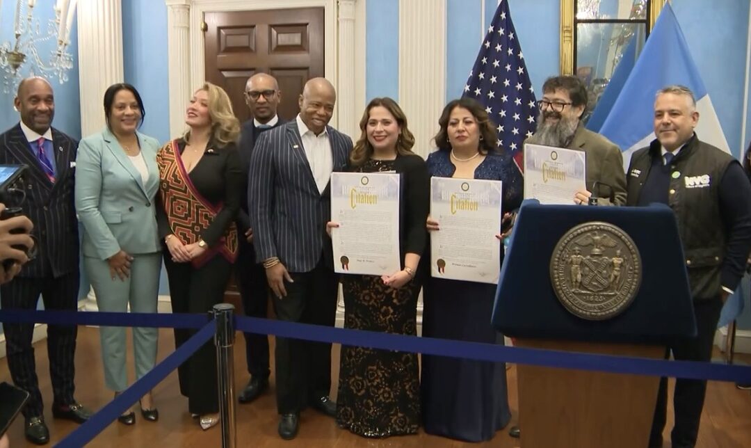 Alcalde de Nueva York Reconoce a Comunidad Guatemalteca.
