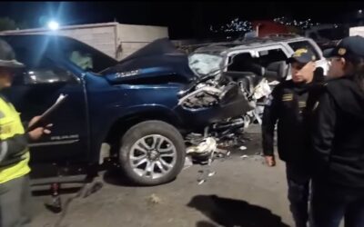 Triple colisión en Salcajá deja dos heridos y dos personas consignadas por posible ebriedad