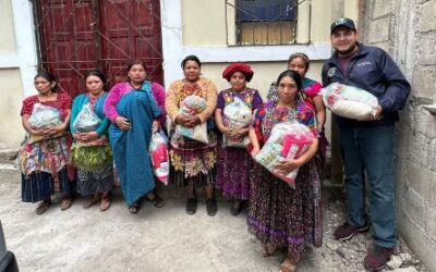 Entregan kits de seguridad alimentaria