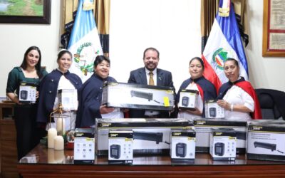 Entregan calentadores al HRO de Quetzaltenango