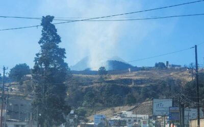 Brigada se despliega por incendio forestal en la zona 5 de Quetzaltenango