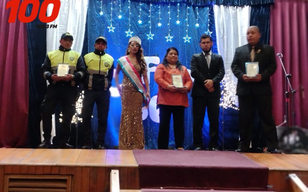 Coronan a Madrina de Convite Femenino de Carnaval