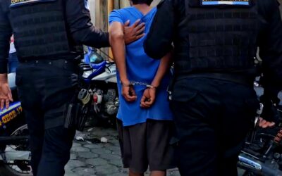 Detenido en Colomba Costa Cuca por portación de arma hechiza