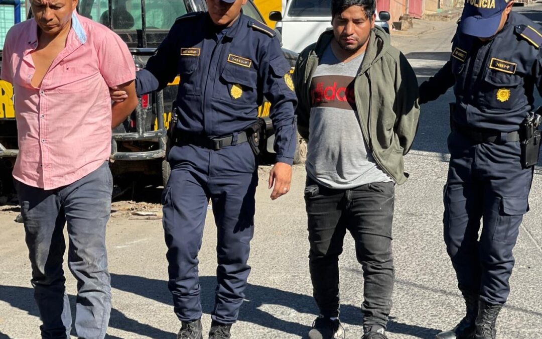 Capturan a presuntos saqueadores de comercio en Chiquimulilla