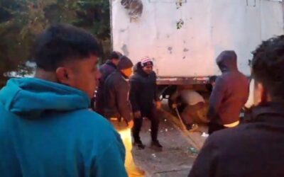 Incidente de tránsito deja dos heridos y cierre temporal en carretera a Las Lagunas, Sololá