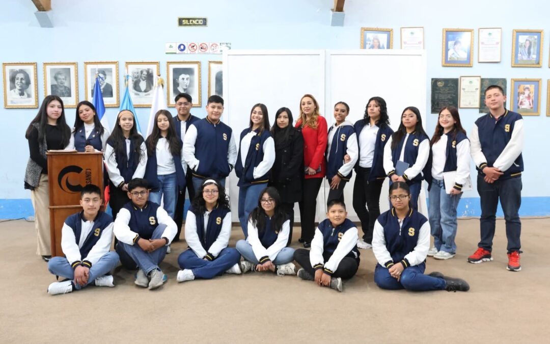 Fomentan valores y convivencia en charla sobre la amistad en Xela