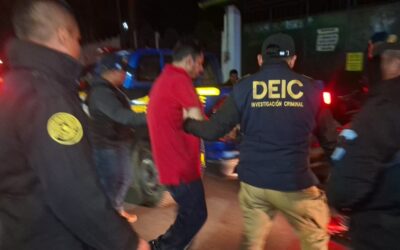 Reos esconden arsenal en prisión en Chimaltenango