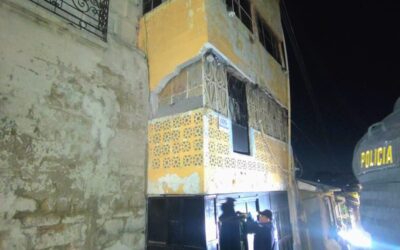 MP clausura negocio y captura a dos personas en Quetzaltenango