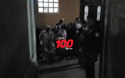 Bomberos sofocan incendio estructural en Almolonga