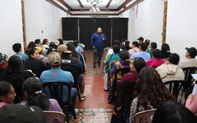 Desarrollan charla sobre manipulación de alimentos en Quetzaltenango