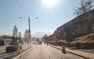 PMTQ coloca conos donde se instalarán vendedores por Primer Viernes de Cuaresma