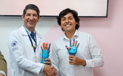 Estudiante del Cunoc desarrolla exoesqueletos terapéuticos para rehabilitación de mano