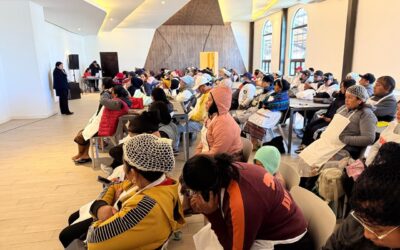 Capacitan a manipuladores de alimentos para prevenir enfermedades gastrointestinales