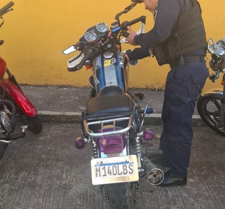 Recuperan en Retalhuleu motocicleta hurtada en Amatitlán