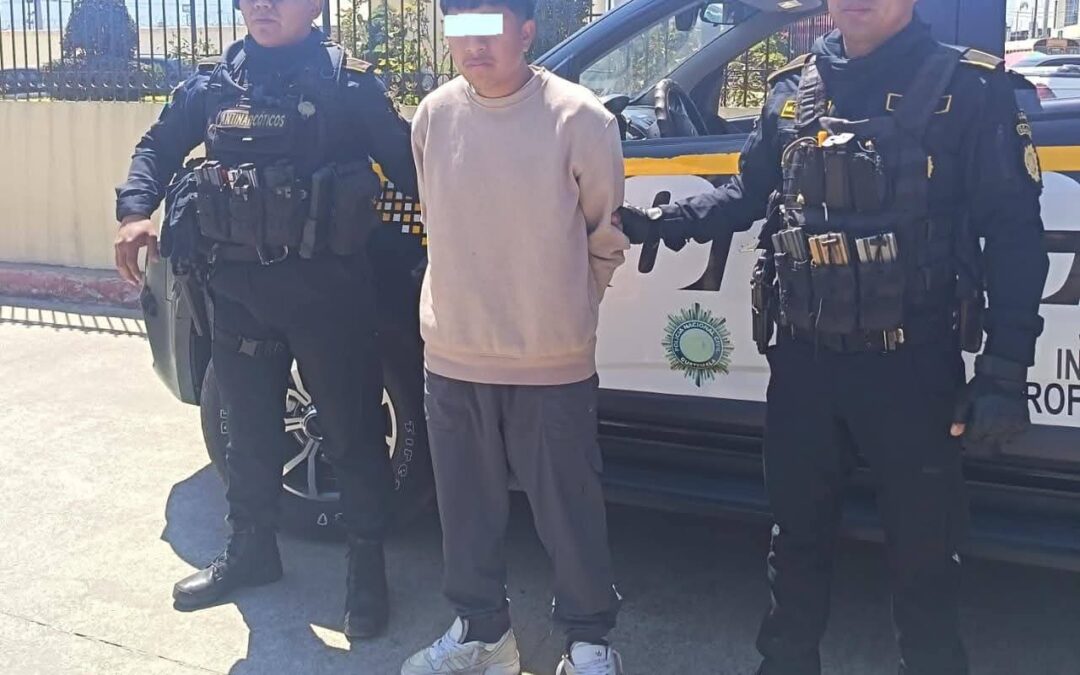 Capturan a presunto distribuidor de drogas en Xela