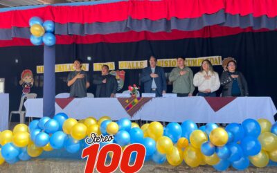 Homenaje a director de Escuela Manuel C. Figueroa en Quetzaltenango