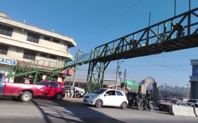 Precaución por trabajos en pasarela en la zona 2 de Quetzaltenango