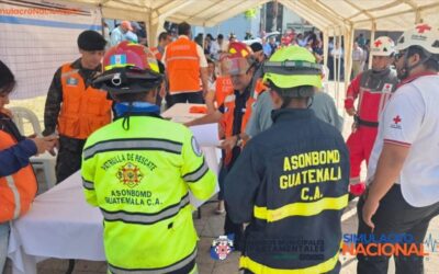 Bomberos de Quetzaltenango participan en el Simulacro Nacional 2026 con ejercicio de respuesta ante terremotos
