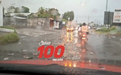 Fuerte lluvia arrastra basura en San Sebastián, Retalhuleu