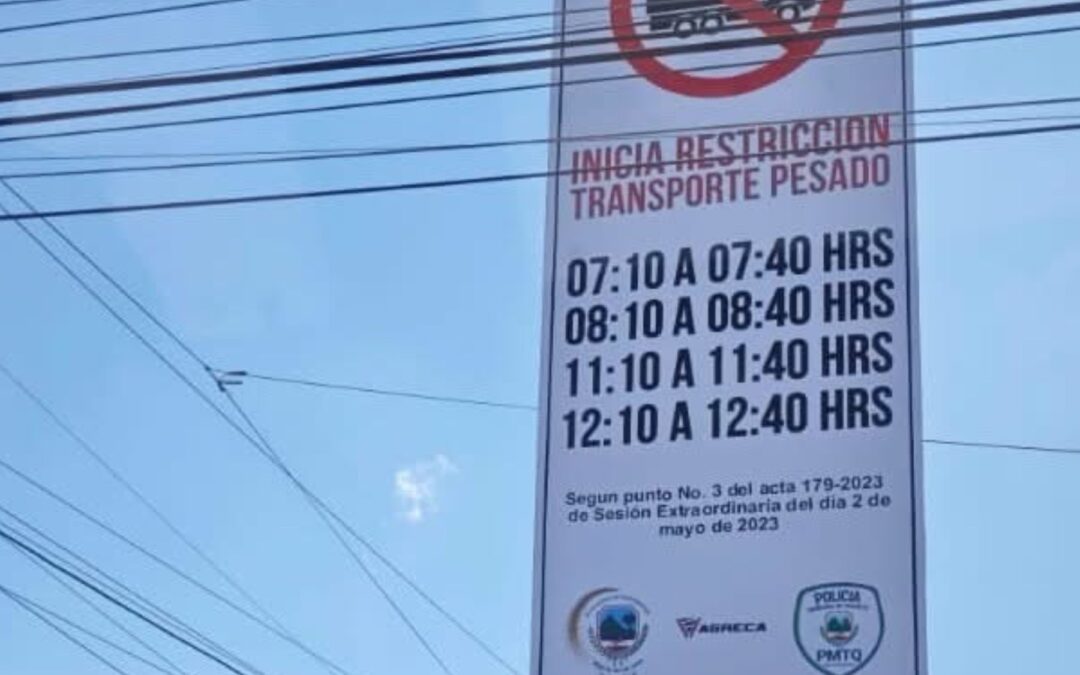 Instalan rotulación en Tierra Colorada Baja para reforzar restricción a vehículos pesados